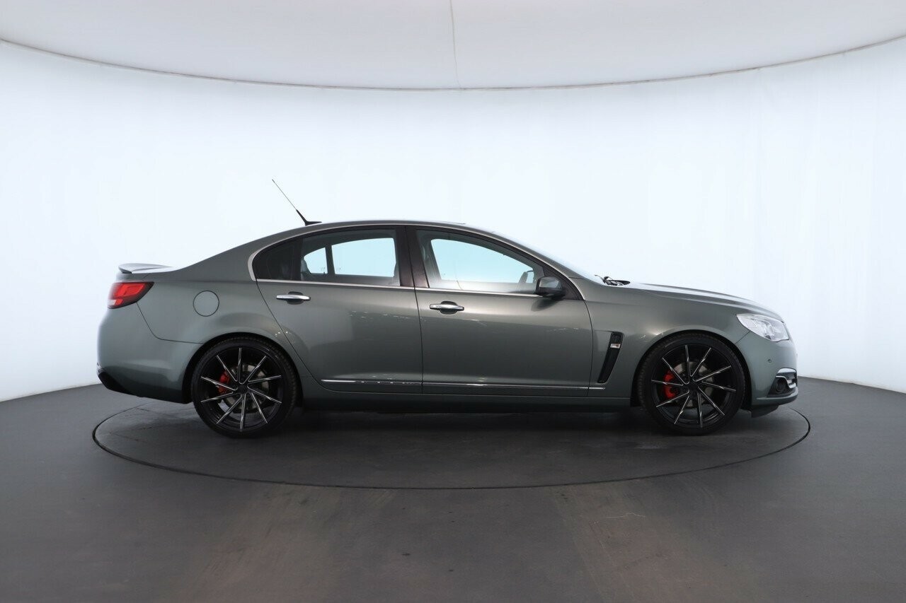 Holden Calais image 3