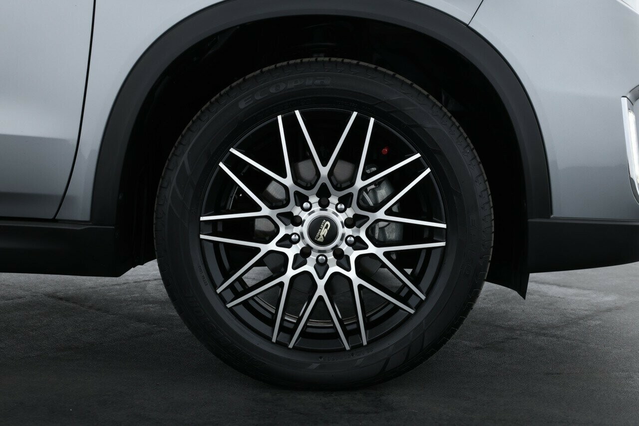 Suzuki Vitara image 4