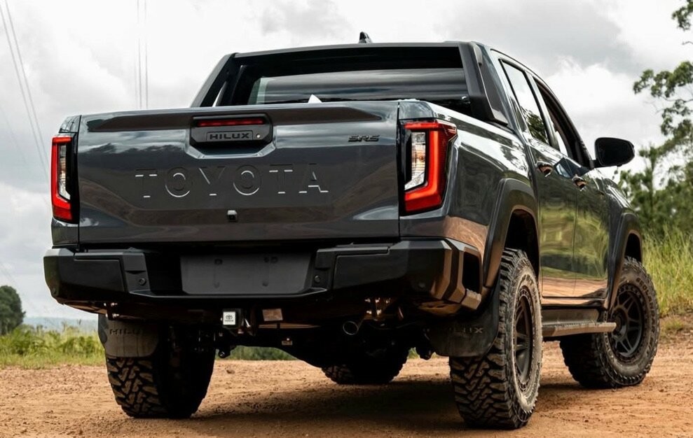 Toyota Hilux image 4