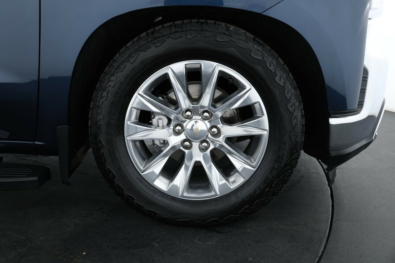 Chevrolet Silverado image 4