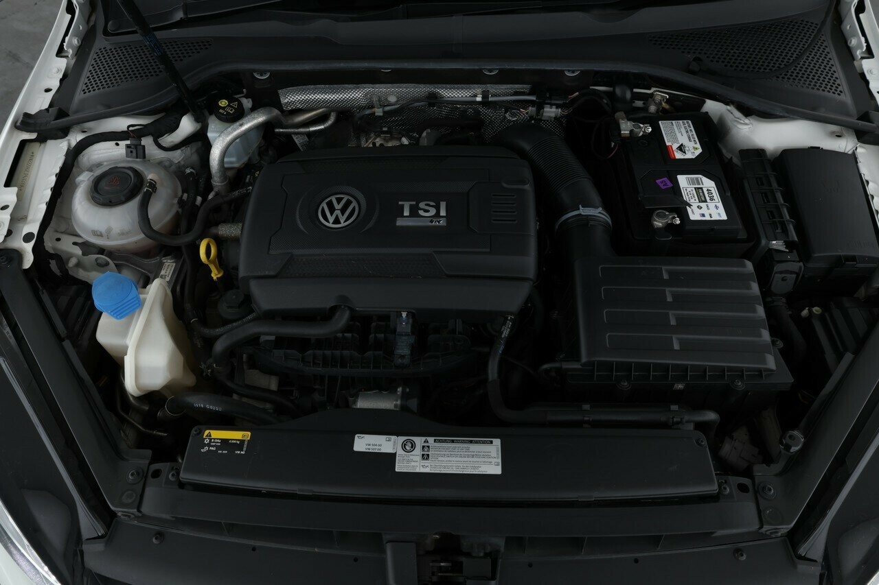 Volkswagen Golf image 4