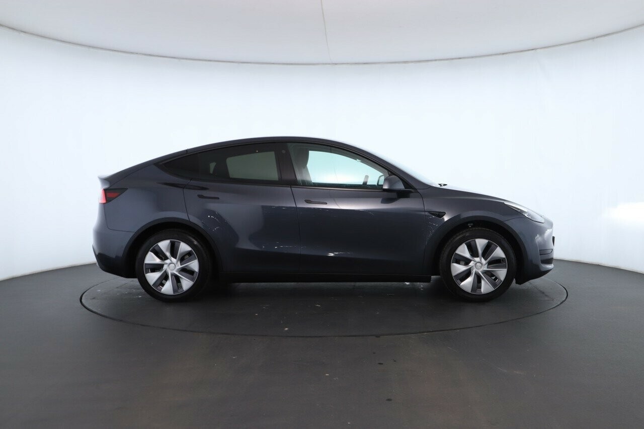 Tesla Model Y image 3