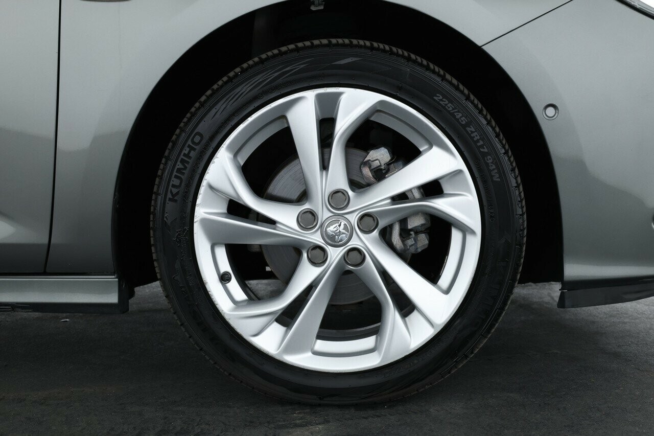 Holden Astra image 4