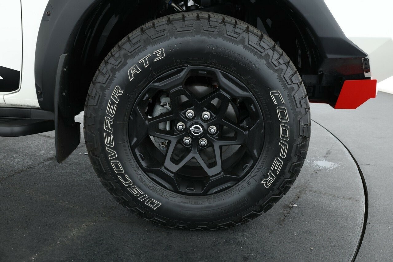 Nissan Navara image 4