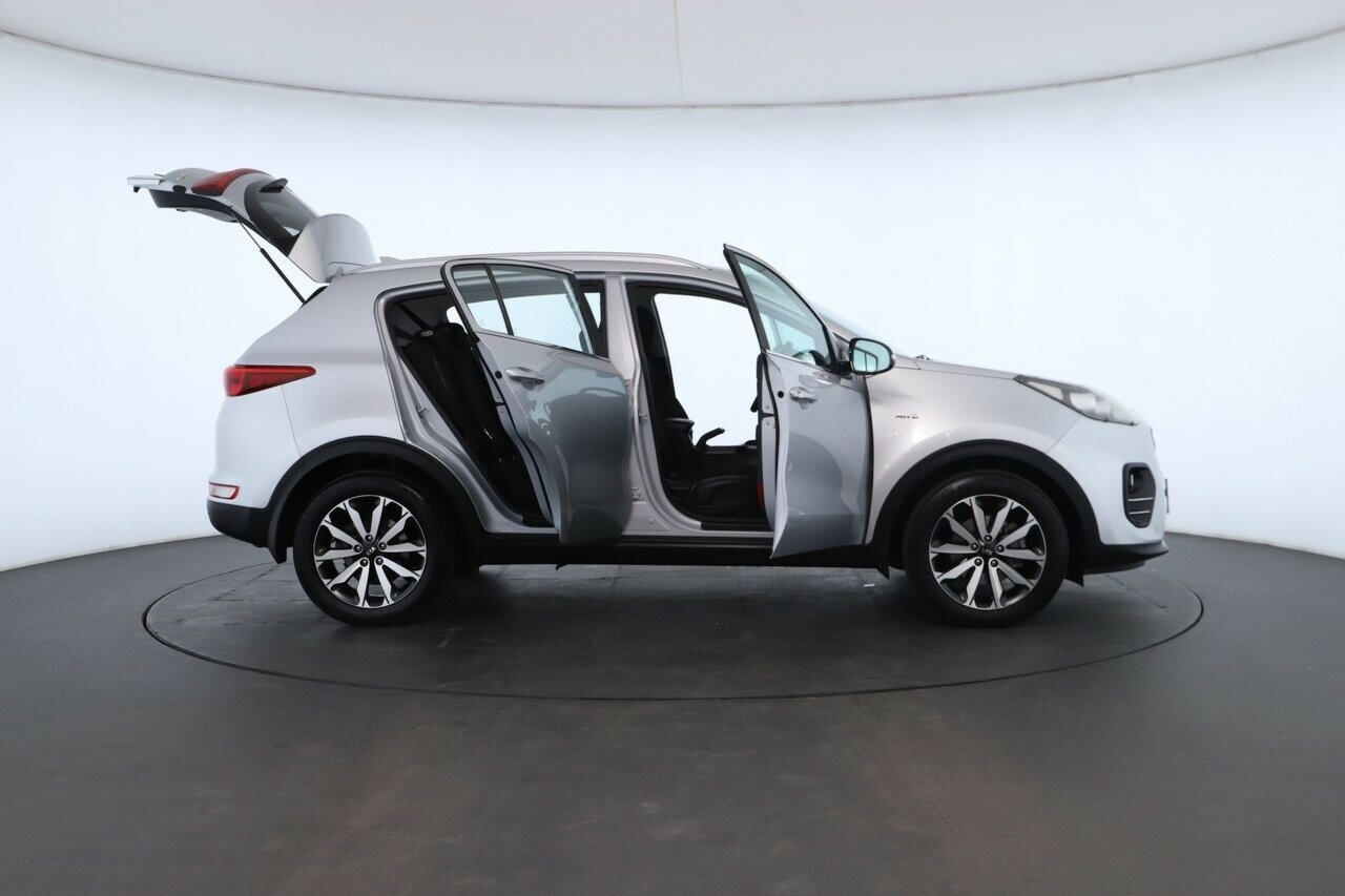 Kia Sportage image 3