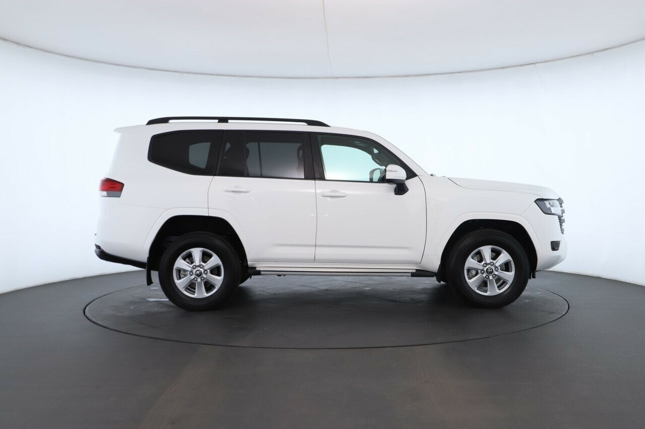 Toyota Landcruiser image 3