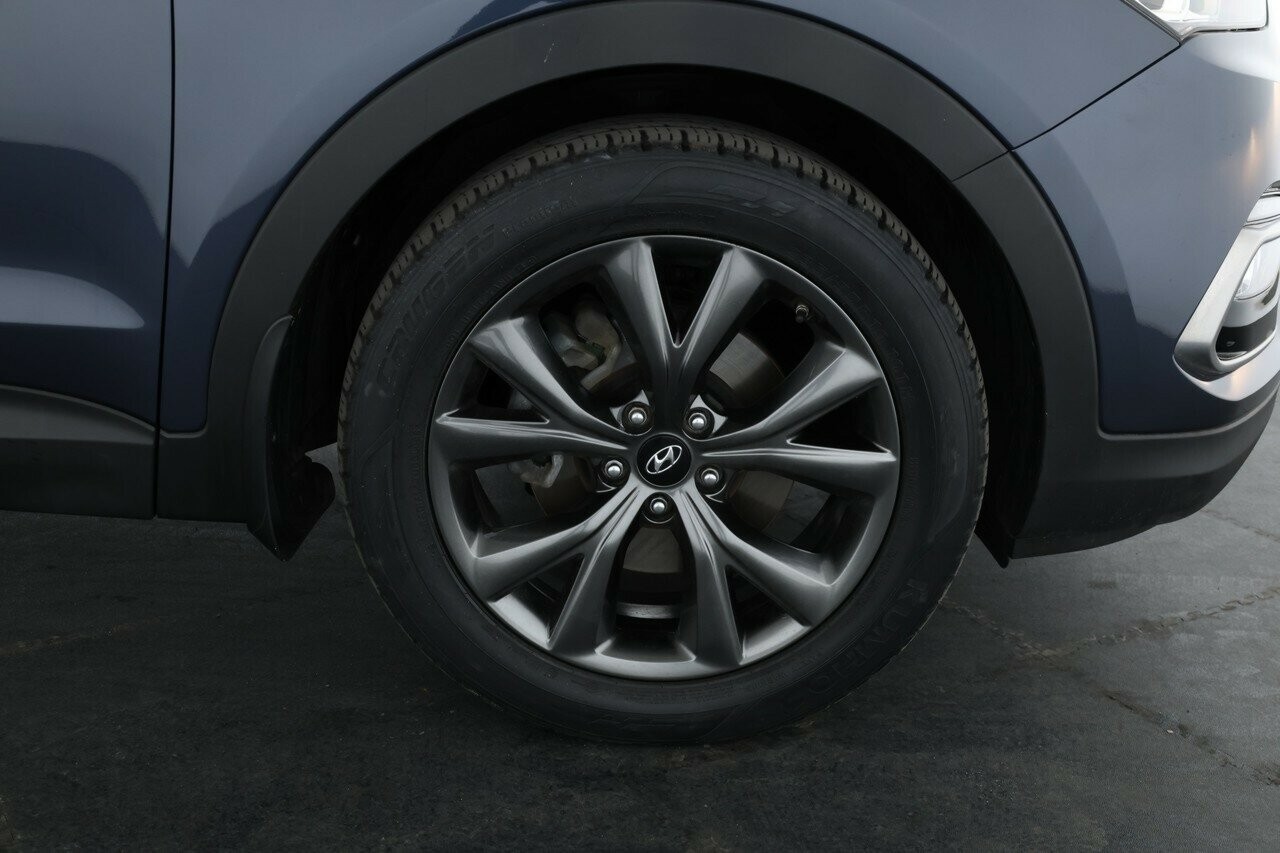 Hyundai Santa Fe image 4