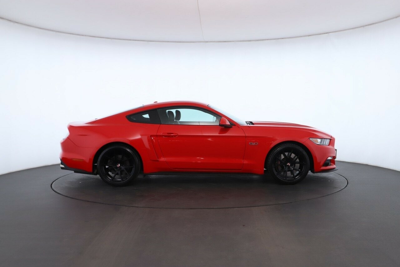 Ford Mustang image 3