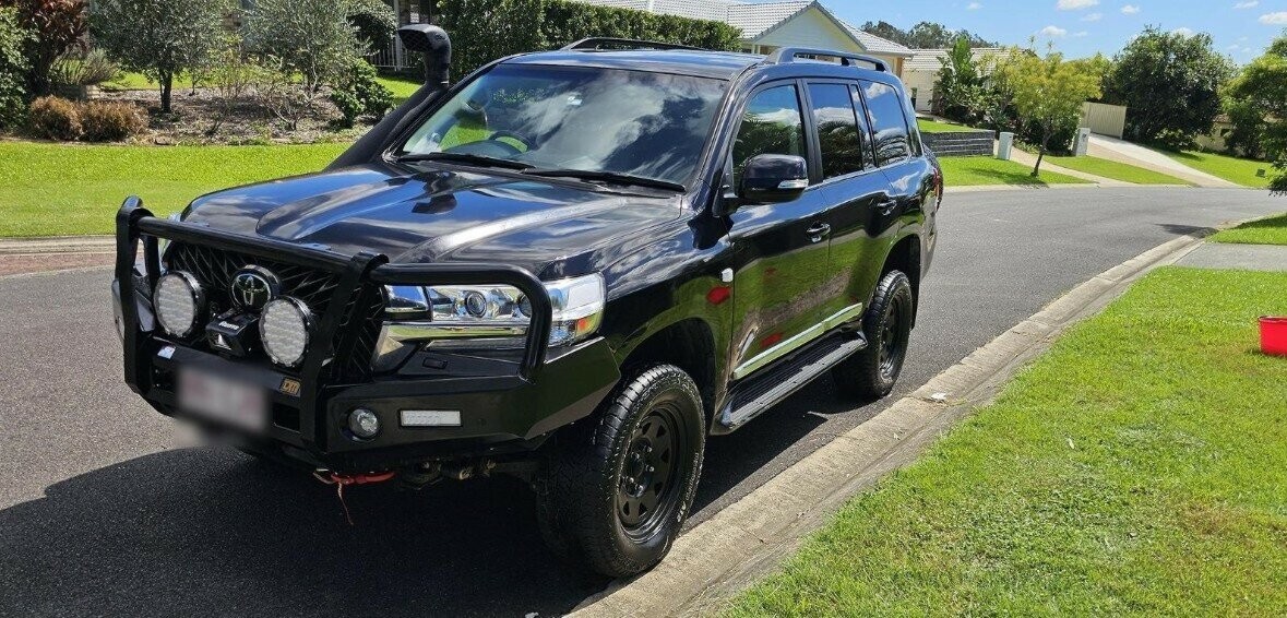 Toyota Landcruiser image 1
