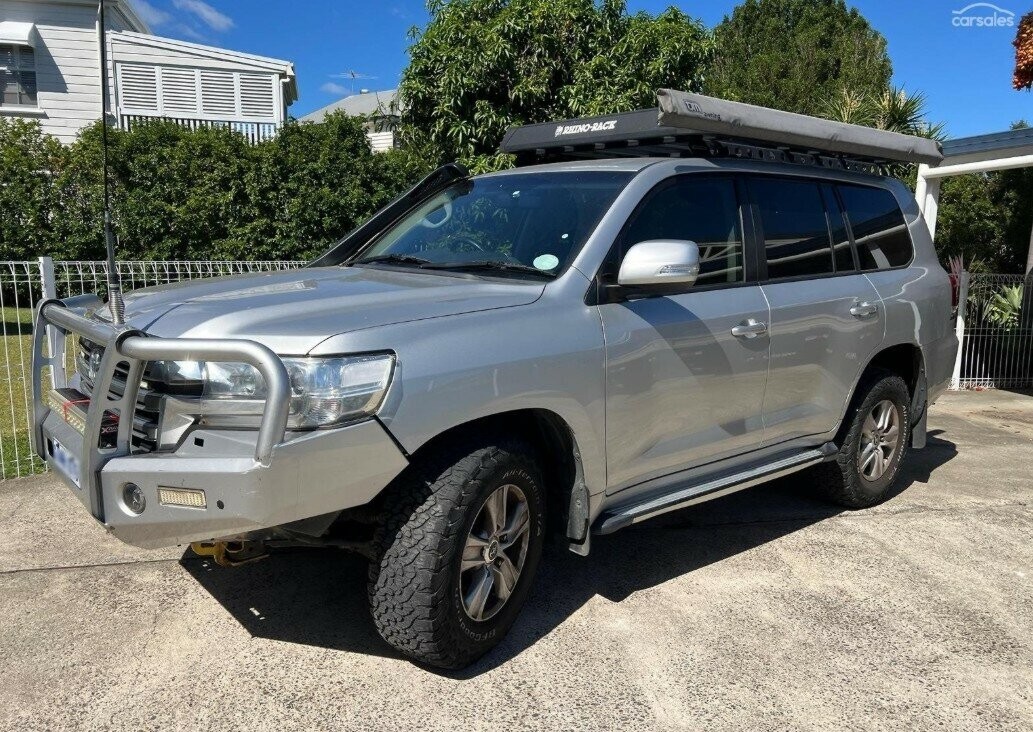 Toyota Landcruiser image 2