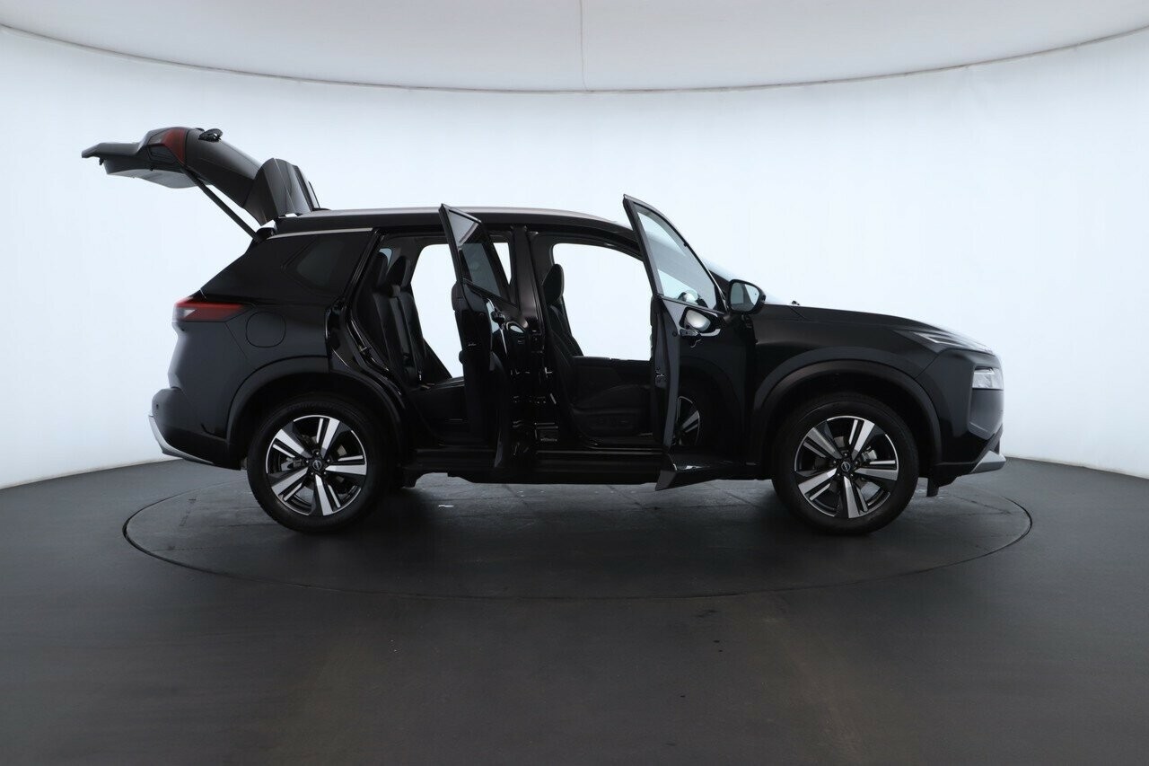 Nissan X-trail image 2