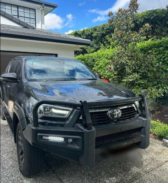 Toyota Hilux image 1