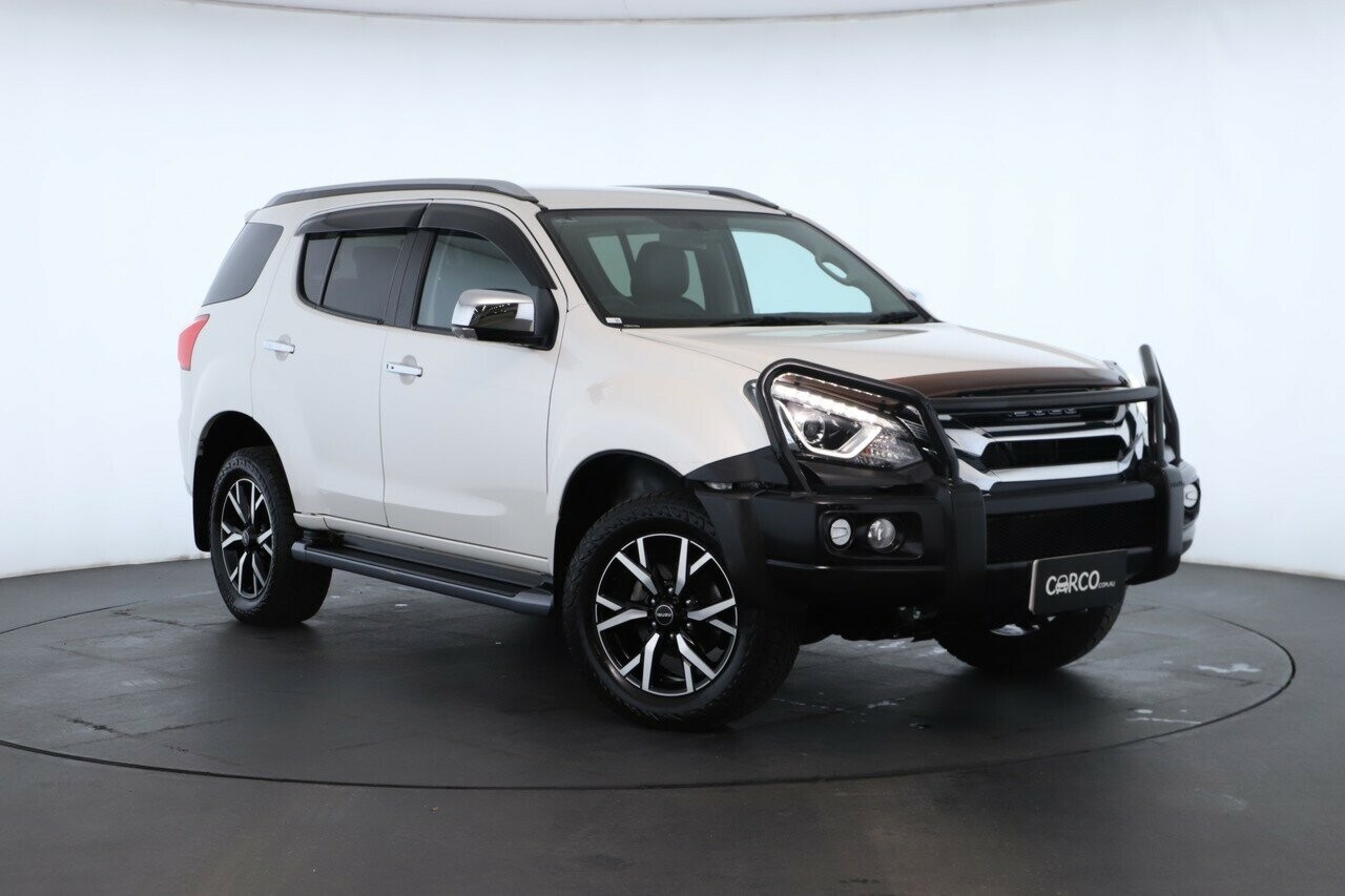 Isuzu Mu-x image 1