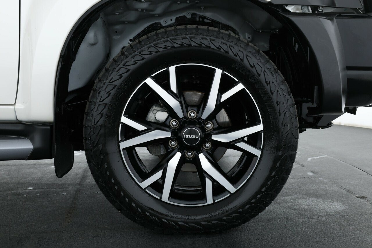 Isuzu Mu-x image 4