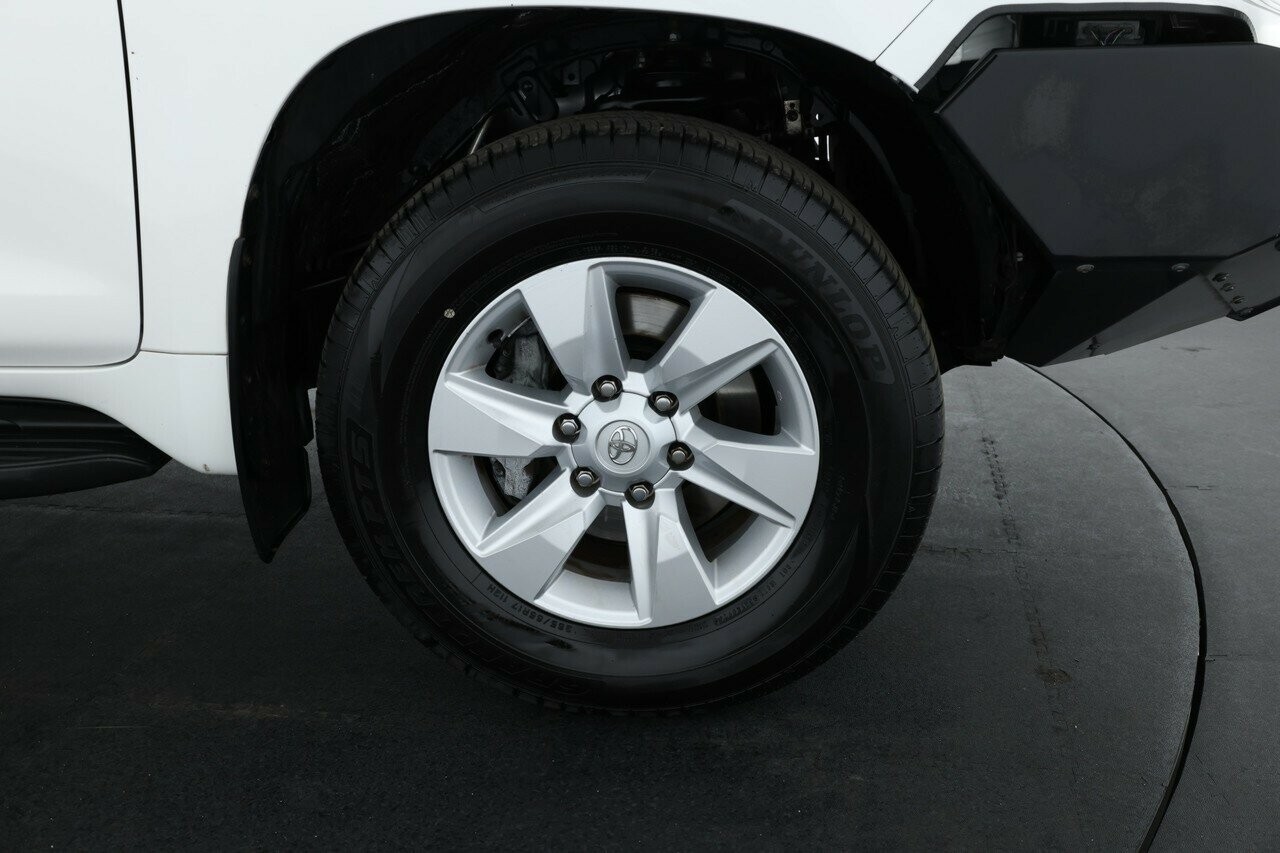 Toyota Landcruiser Prado image 4