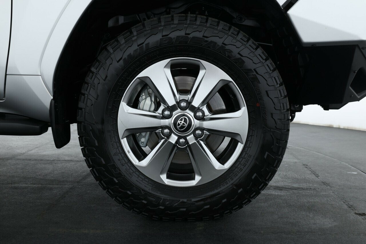 Toyota Landcruiser image 4