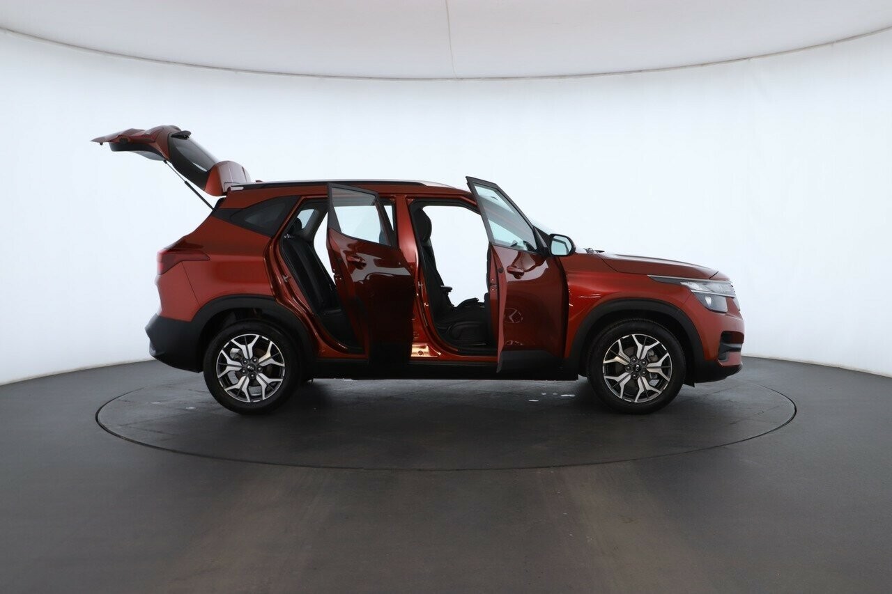 Kia Seltos image 2