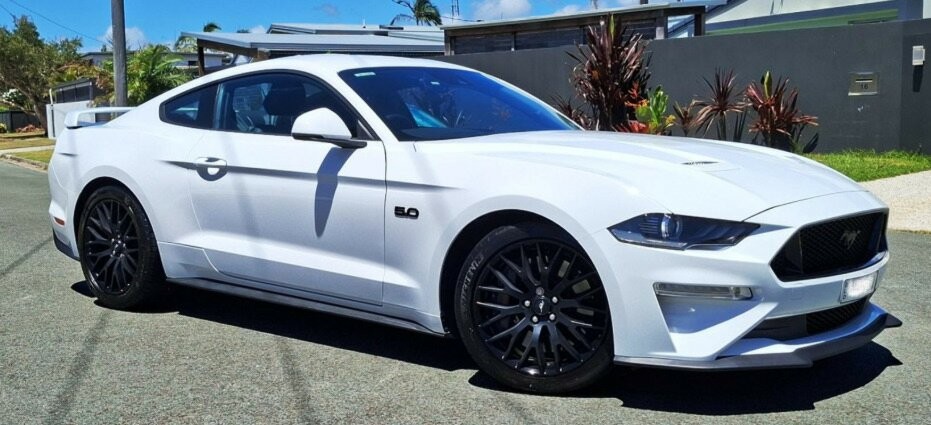 Ford Mustang image 2
