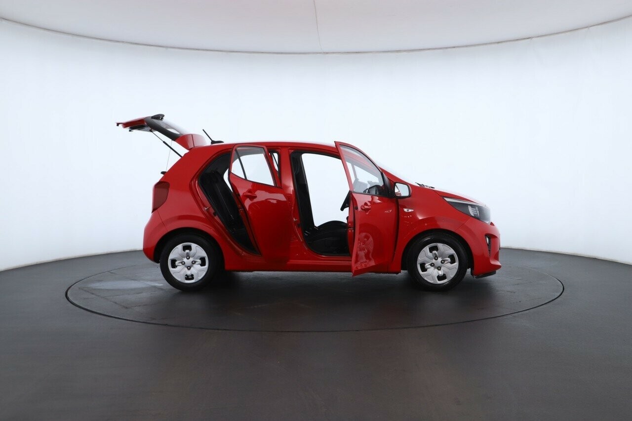 Kia Picanto image 2
