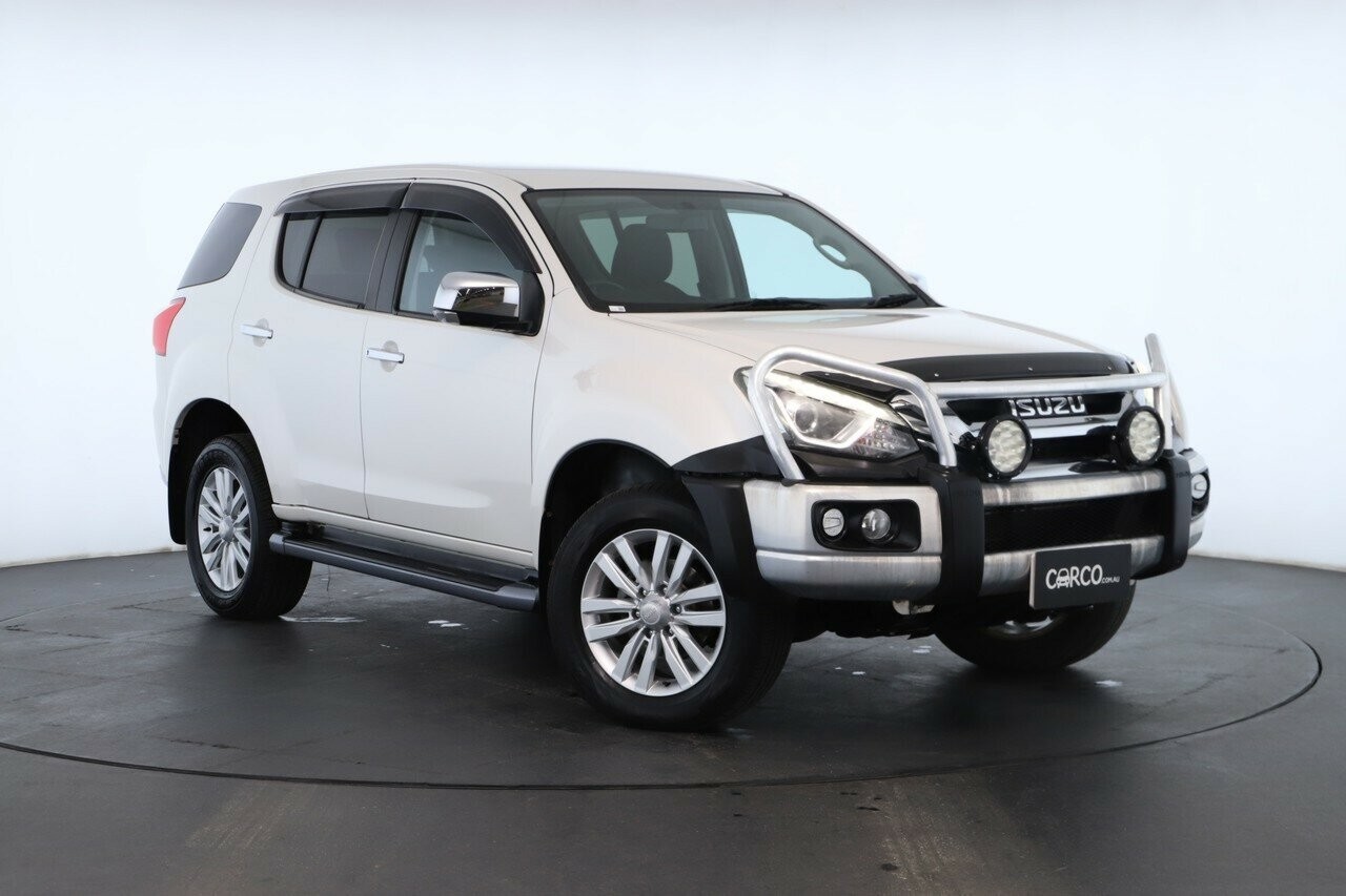 Isuzu Mu-x image 1
