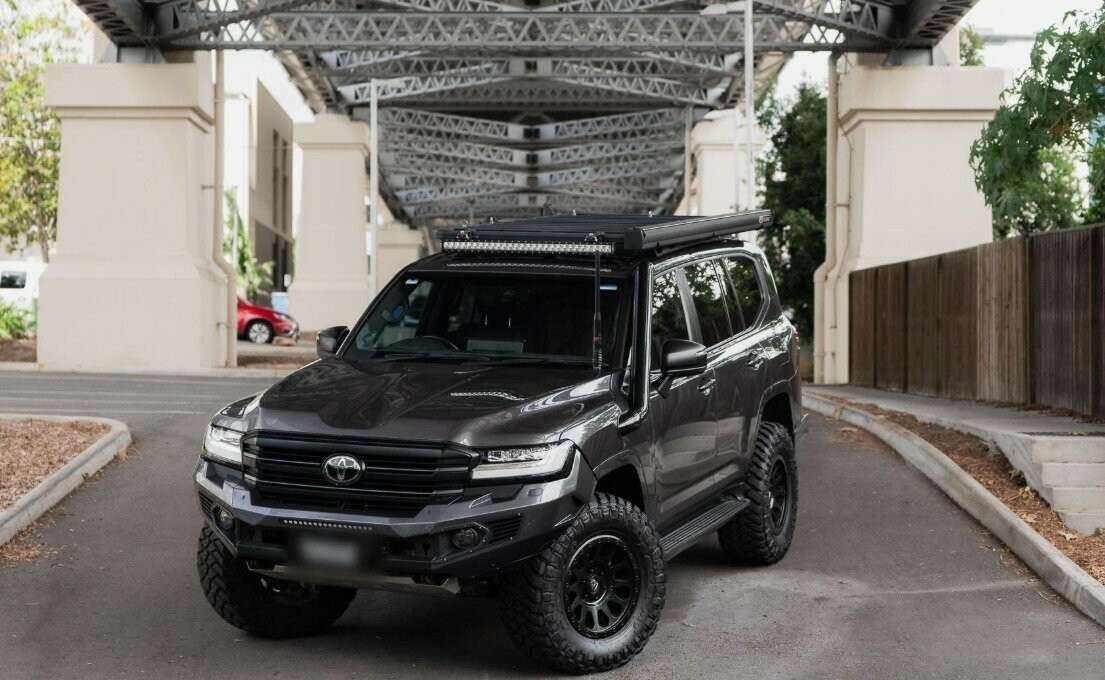 Toyota Landcruiser image 2