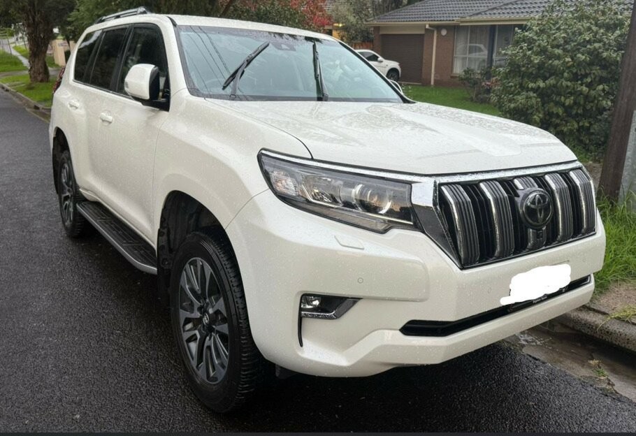 Toyota Landcruiser Prado image 3