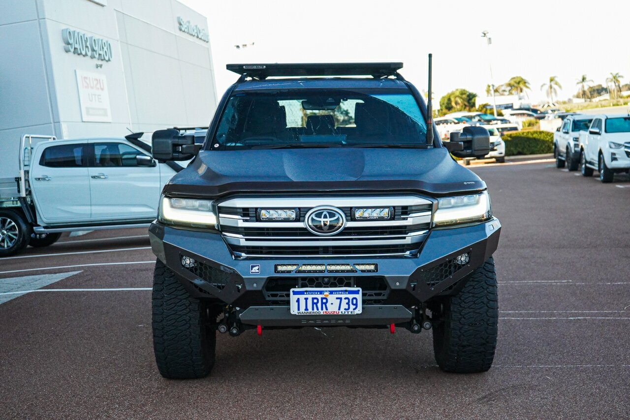 Toyota Landcruiser image 3