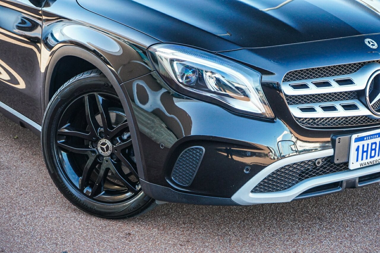 Mercedes Benz Gla-class image 2