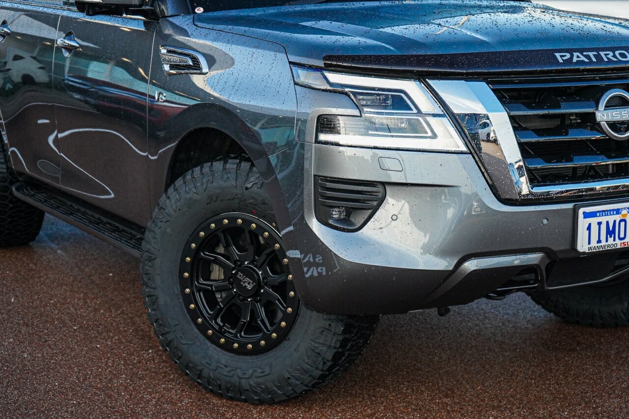 Nissan Patrol image 2