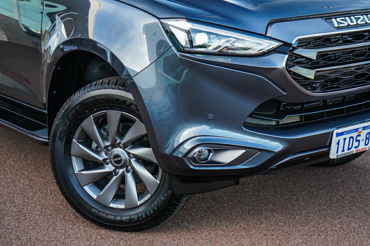 Isuzu Mu-x image 2