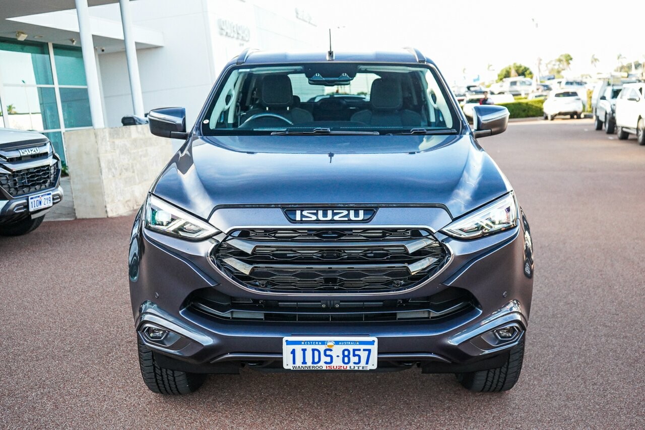 Isuzu Mu-x image 3