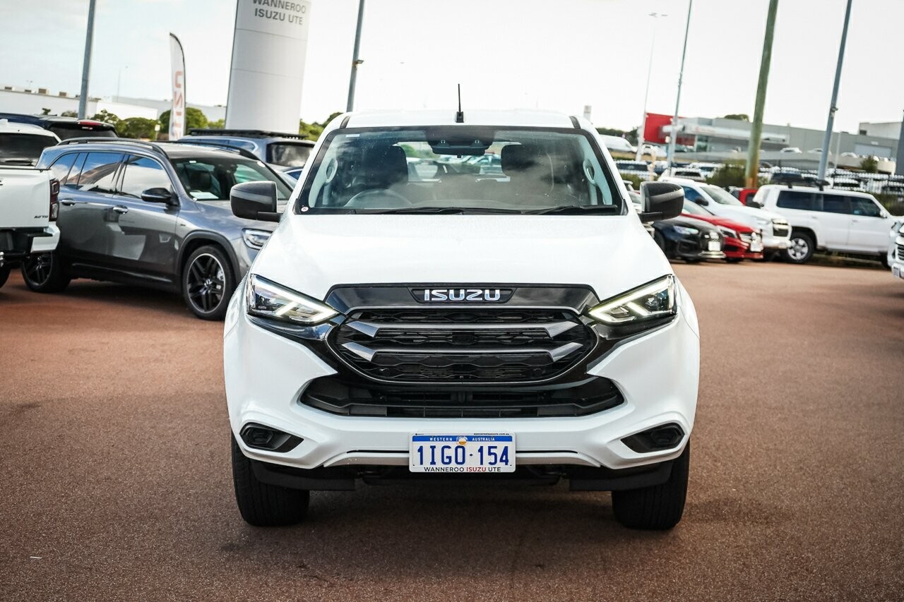 Isuzu Mu-x image 3