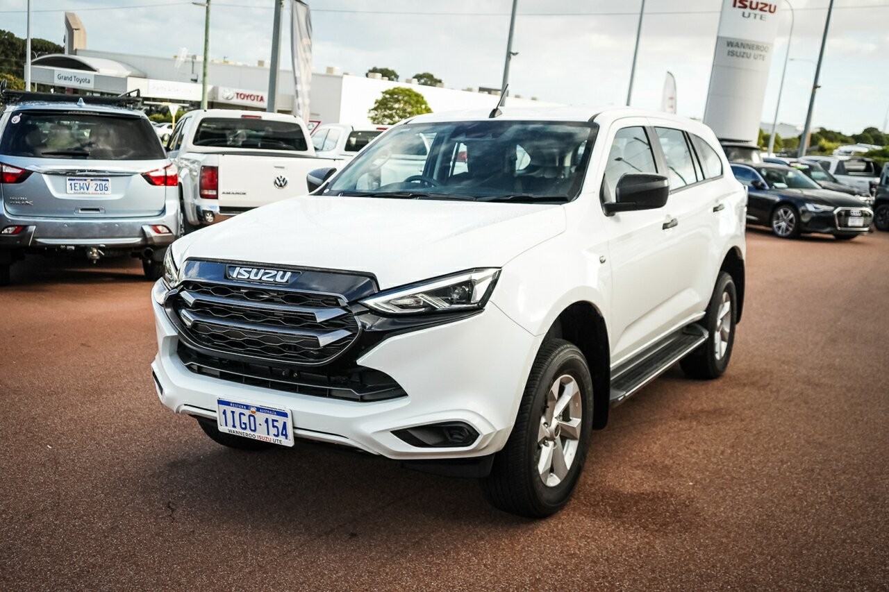 Isuzu Mu-x image 4