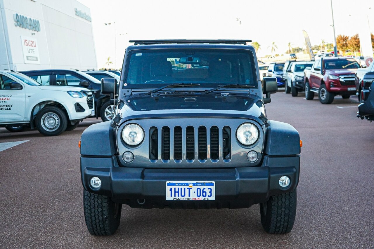 Jeep Wrangler image 3