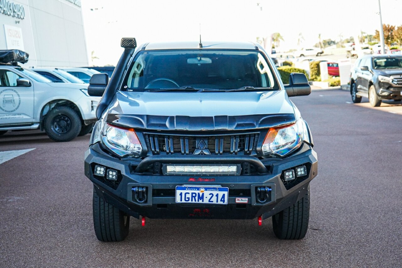 Mitsubishi Triton image 3