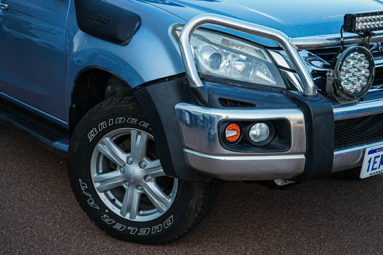 Isuzu Mu-x image 2