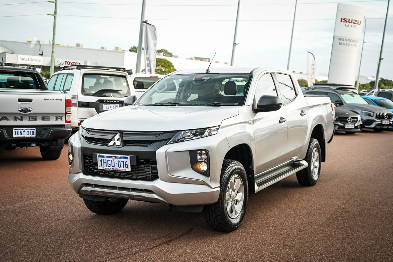 Mitsubishi Triton image 4