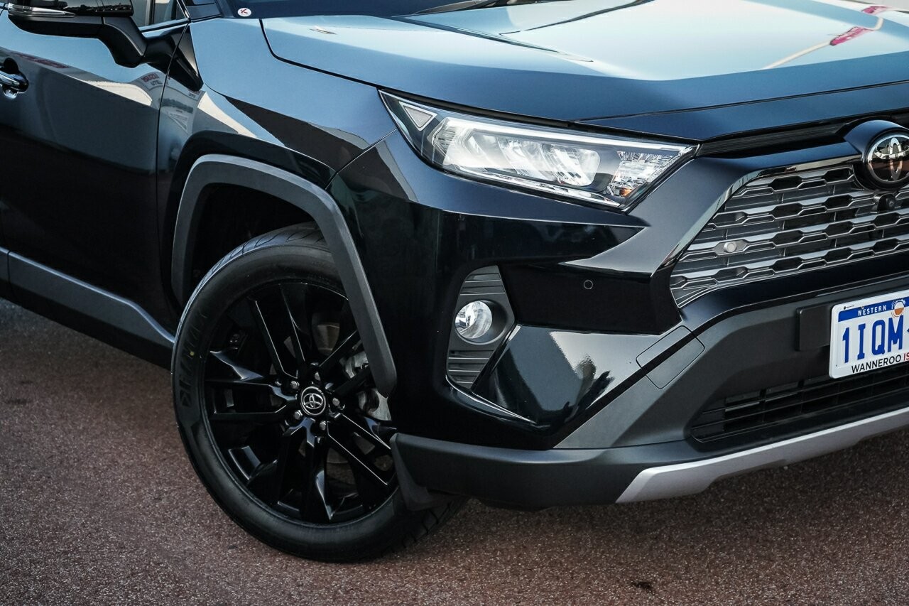 Toyota Rav4 image 2