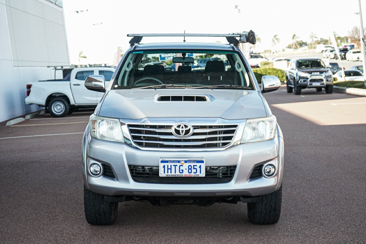 Toyota Hilux image 3