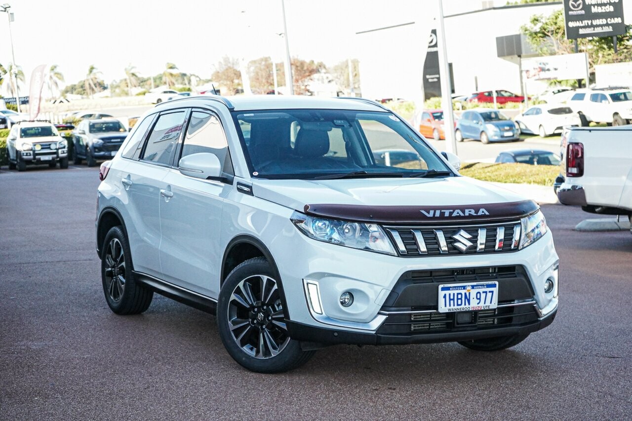 Suzuki Vitara image 1