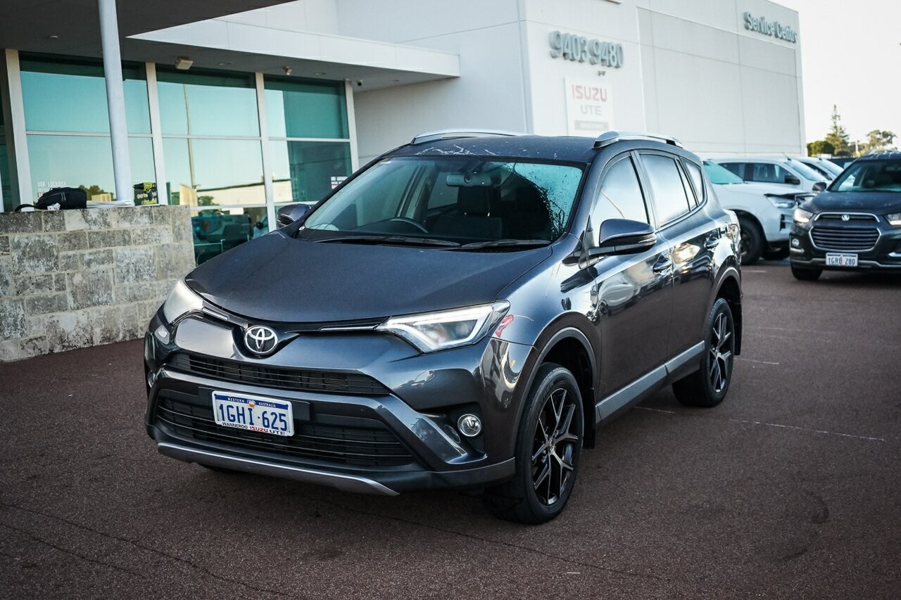 Toyota Rav4 image 4