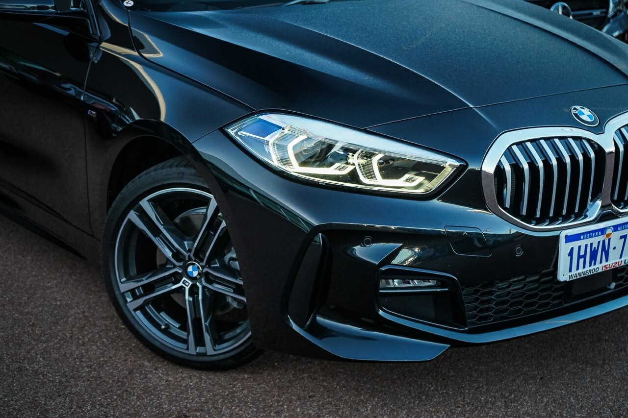 BMW 1 Series image 2
