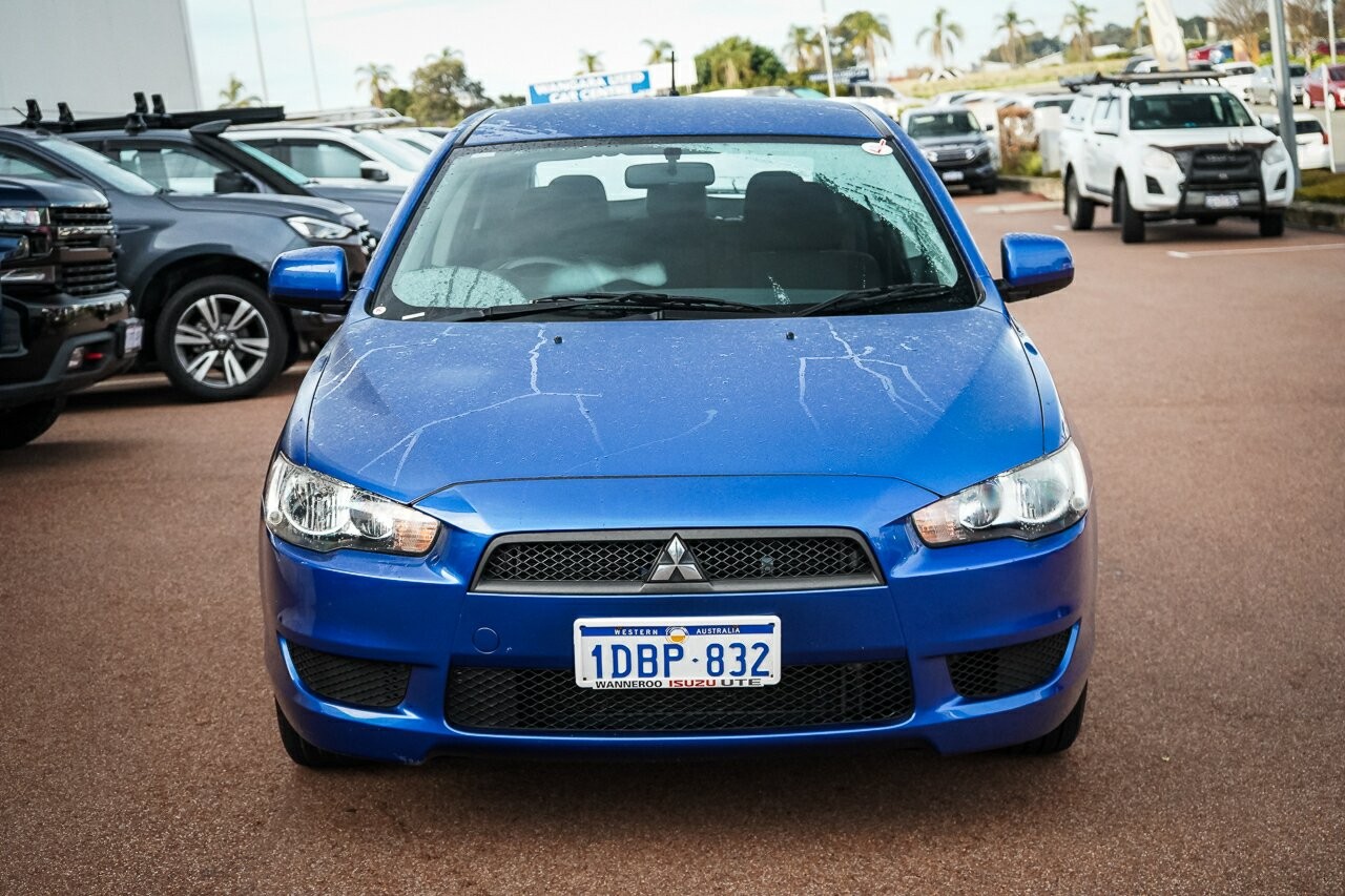 Mitsubishi Lancer image 3