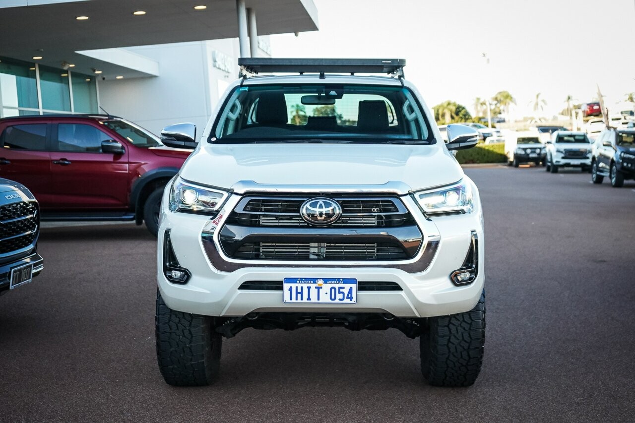 Toyota Hilux image 3