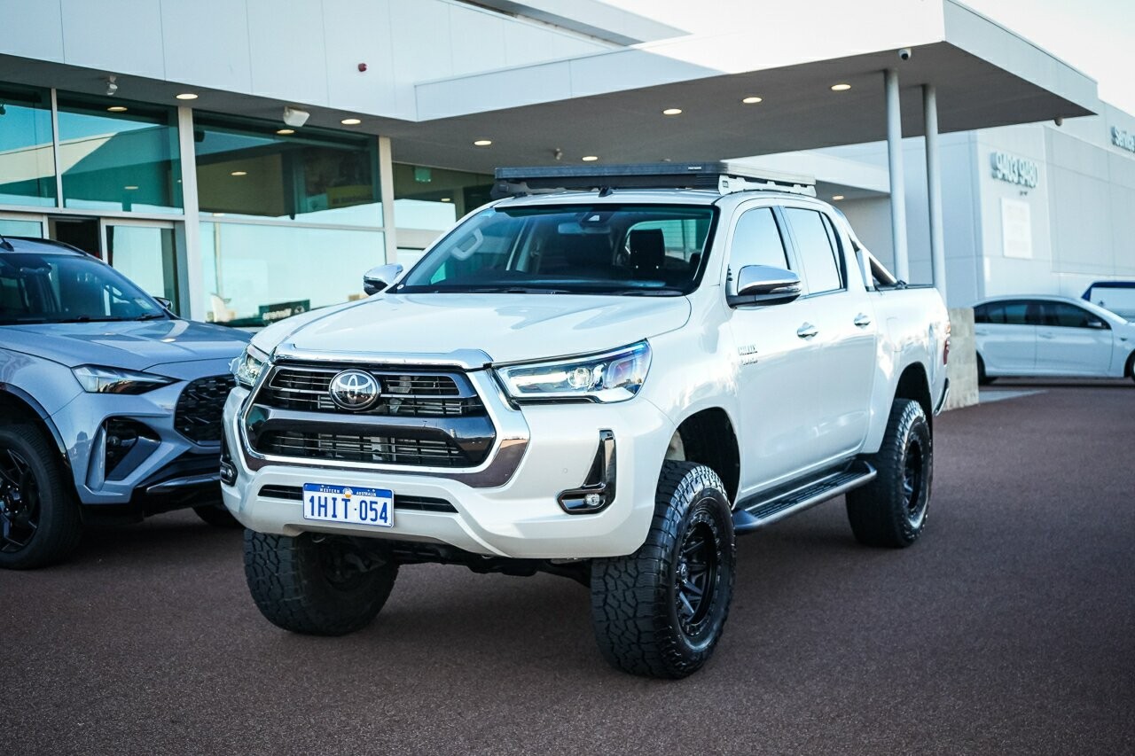 Toyota Hilux image 4