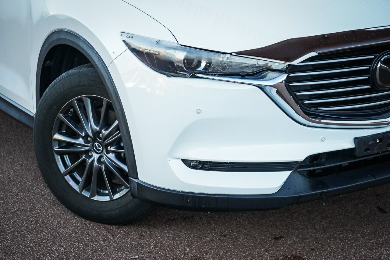 Mazda Cx-8 image 2
