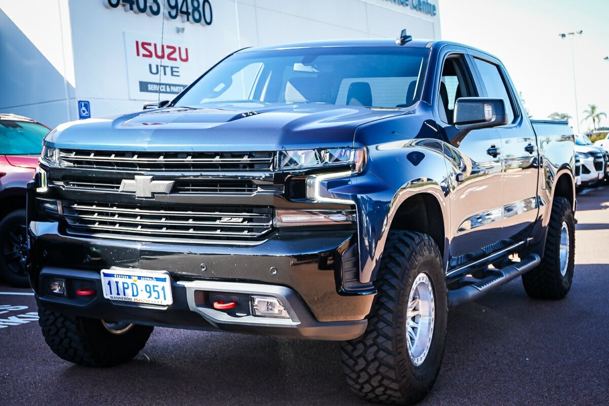Chevrolet Silverado image 4