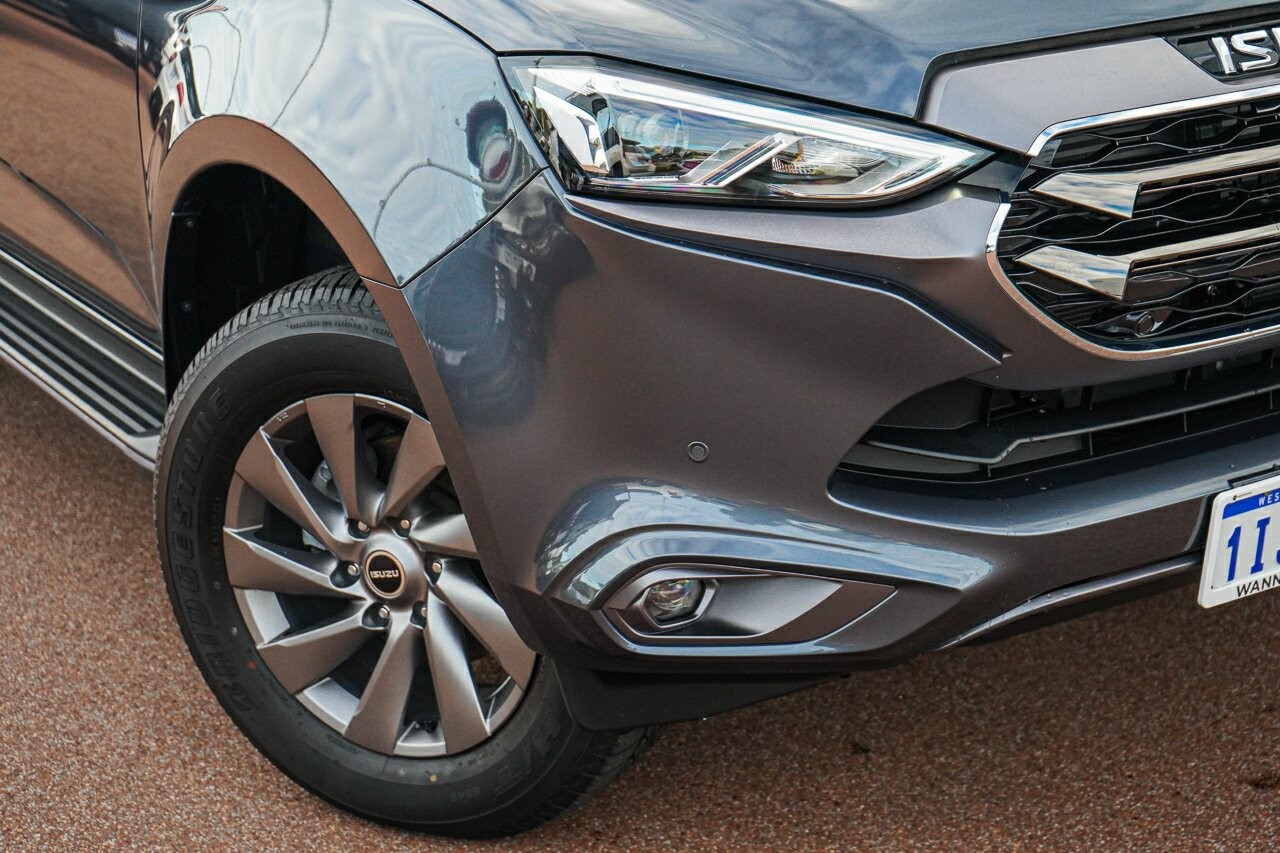 Isuzu Mu-x image 2