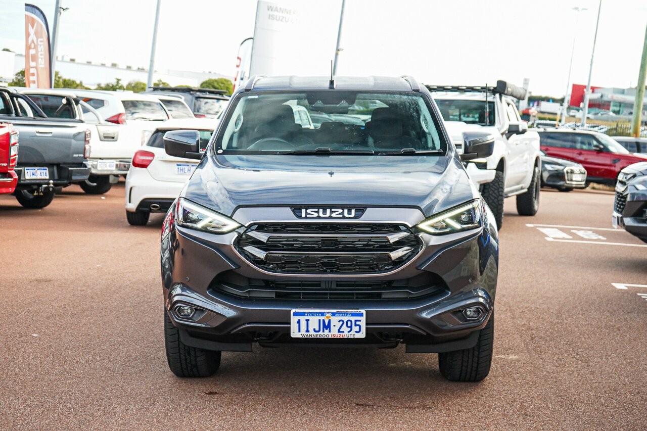 Isuzu Mu-x image 3