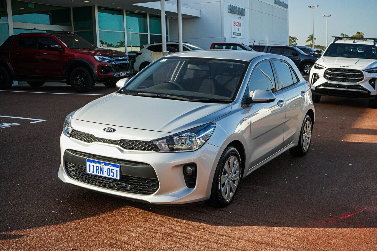Kia Rio image 4